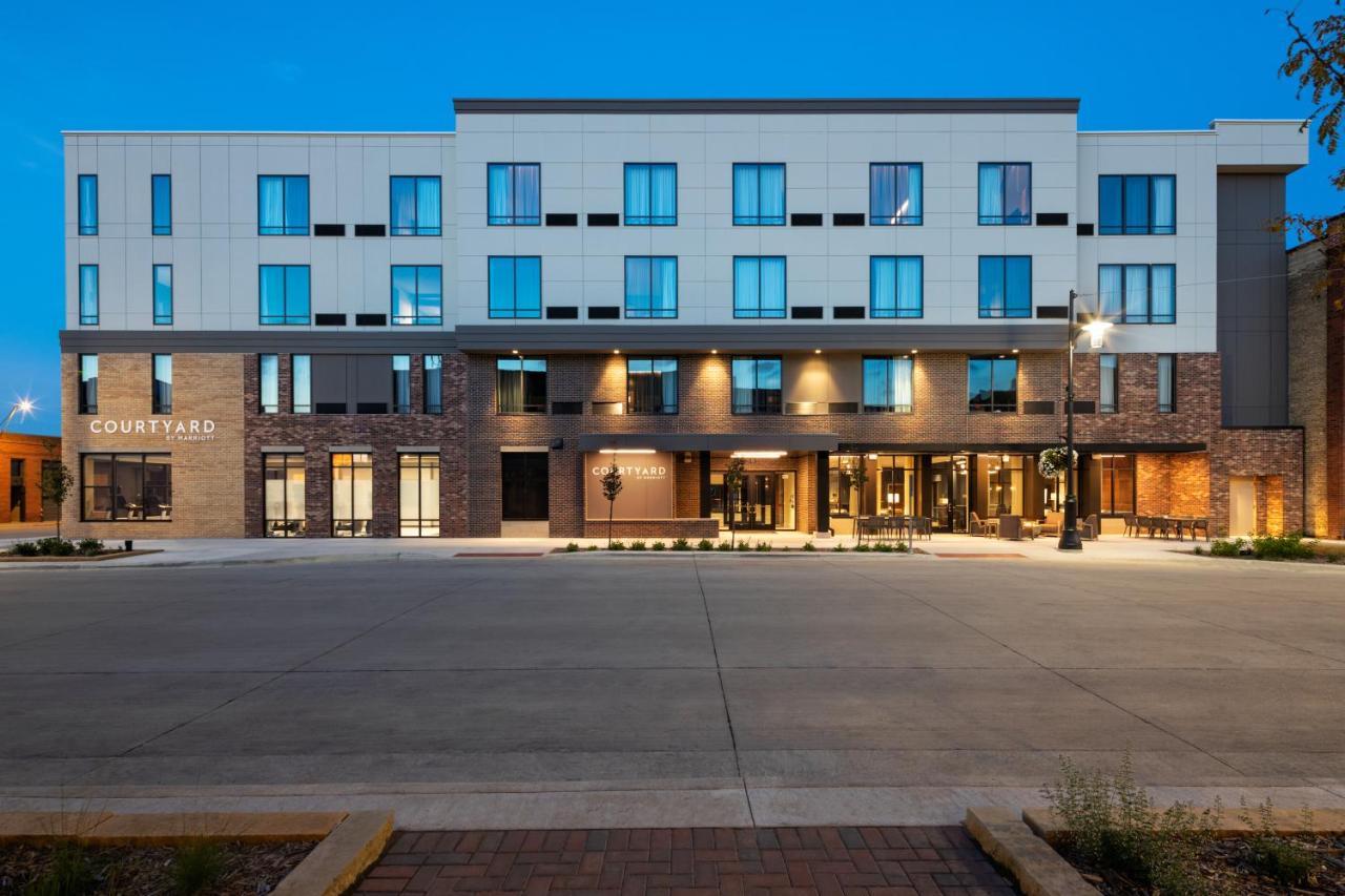 Отель Courtyard By Marriott Owatonna Downtown Экстерьер фото