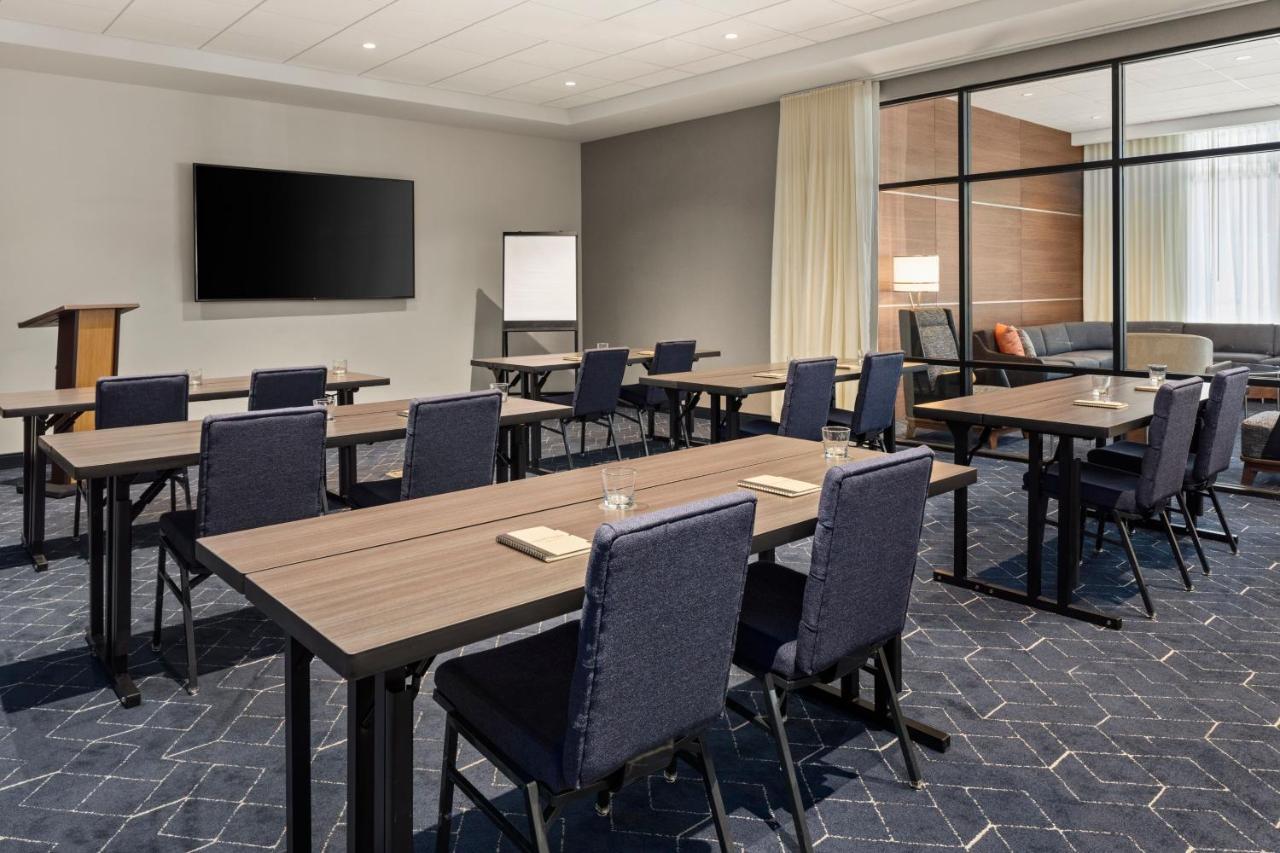 Отель Courtyard By Marriott Owatonna Downtown Экстерьер фото